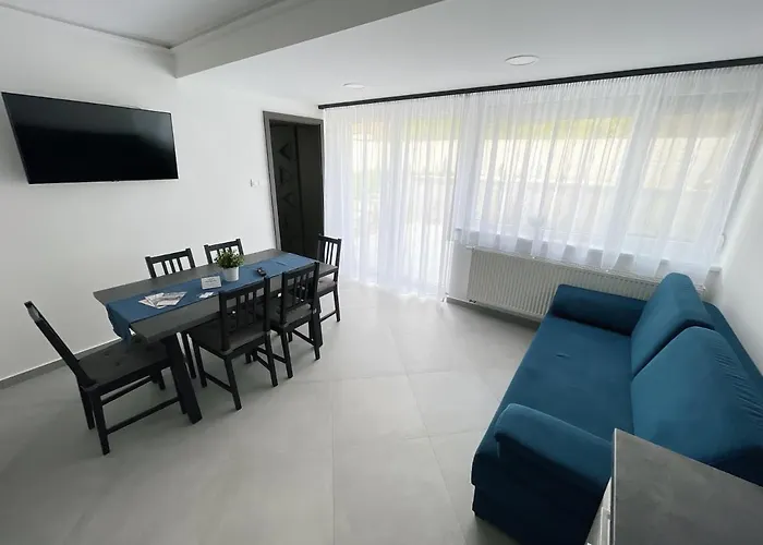 Csatari Haz - * Szekszárd