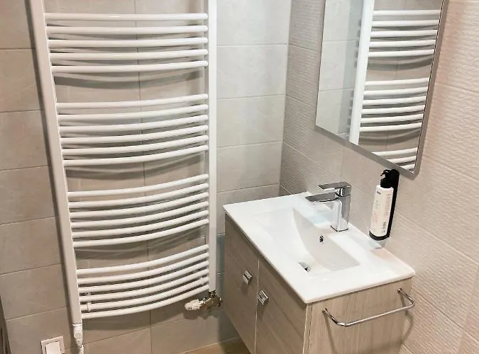 Csatari Haz - * Szekszárd